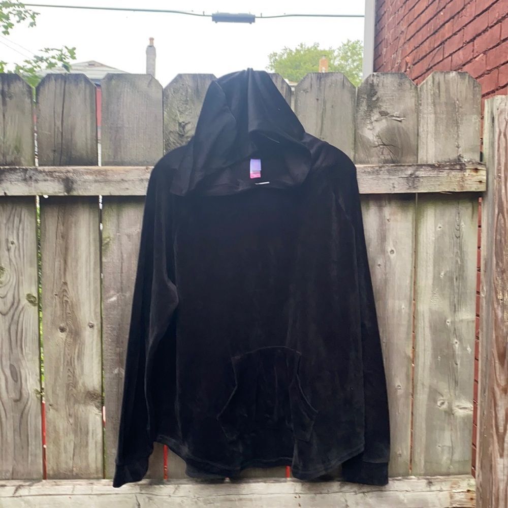 No Boundaries velour hoodie top sz. XXXL